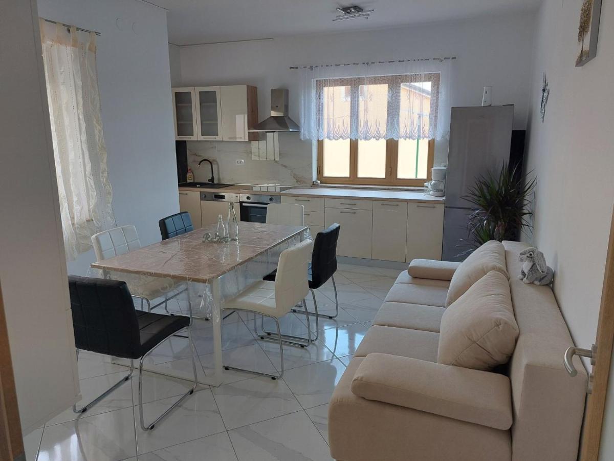 Apartments Baksa กานฟานาร์ ภายนอก รูปภาพ