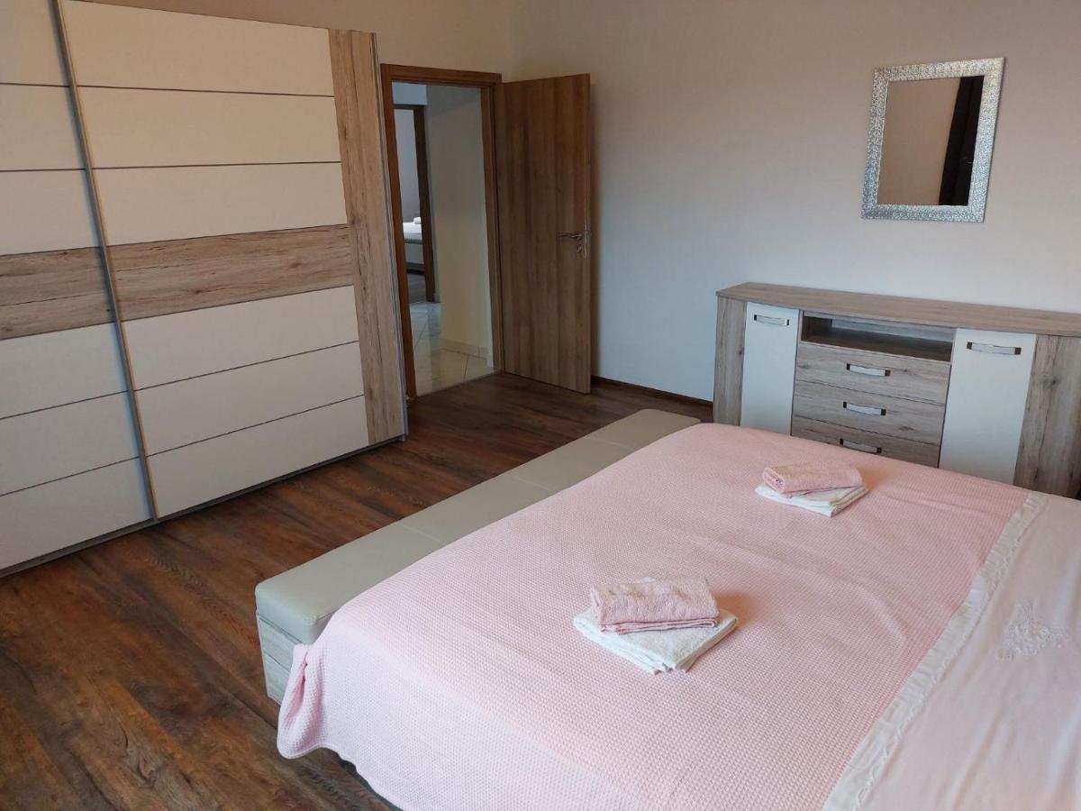 Apartments Baksa กานฟานาร์ ภายนอก รูปภาพ